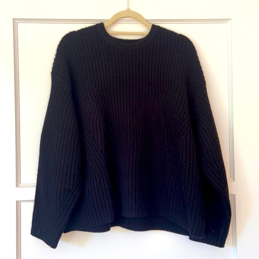 CO Black thick net ribbed boxy CASHMERE sweater